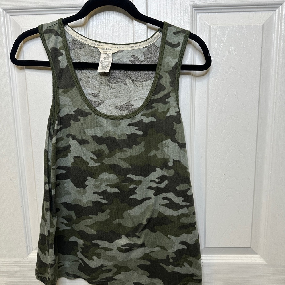 Lucky Brand Green Camo Tank Top Large Soft Stretch Sleeveless Grunge Utility